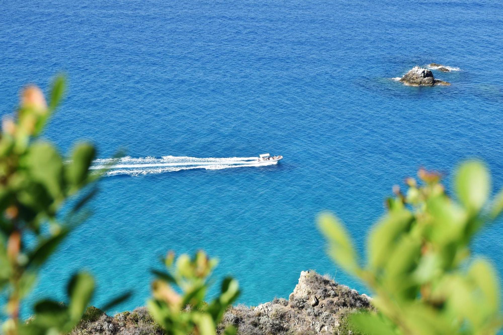 Calabria Beach Villa's Capo Vaticano Exterior foto